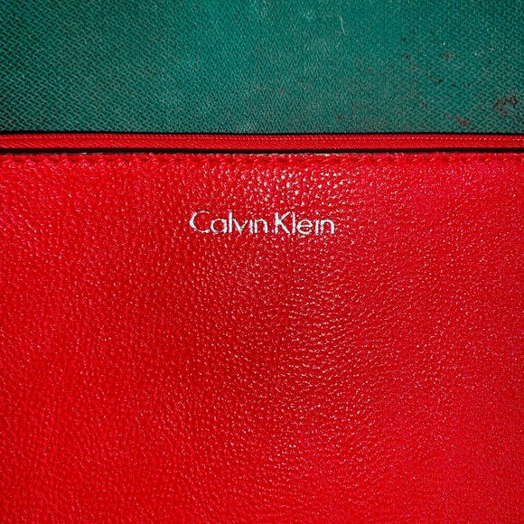 NWOT Red & Black Calvin Klein Tote Bag with Wristlet - Picture 10 of 15